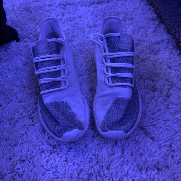 adidas women’s tennis shoes.. size 9 - Picture 1 of 3